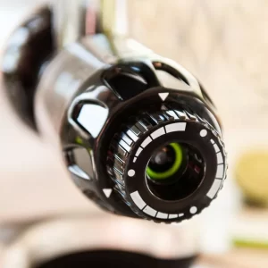 51705CR 03 Omega Juicers MM900 chrom verstellbare Sellerie Cap 1920x1920