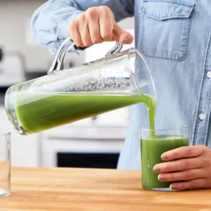 51707GR 06 Omega Juicers MM1500 Gunmetal Selleriesaft 1920x1920